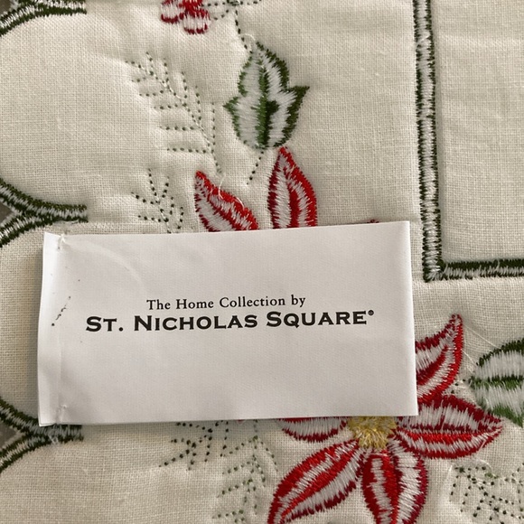 St. Nicholas Square 72” Table Runner New w/Tags - Picture 7 of 7